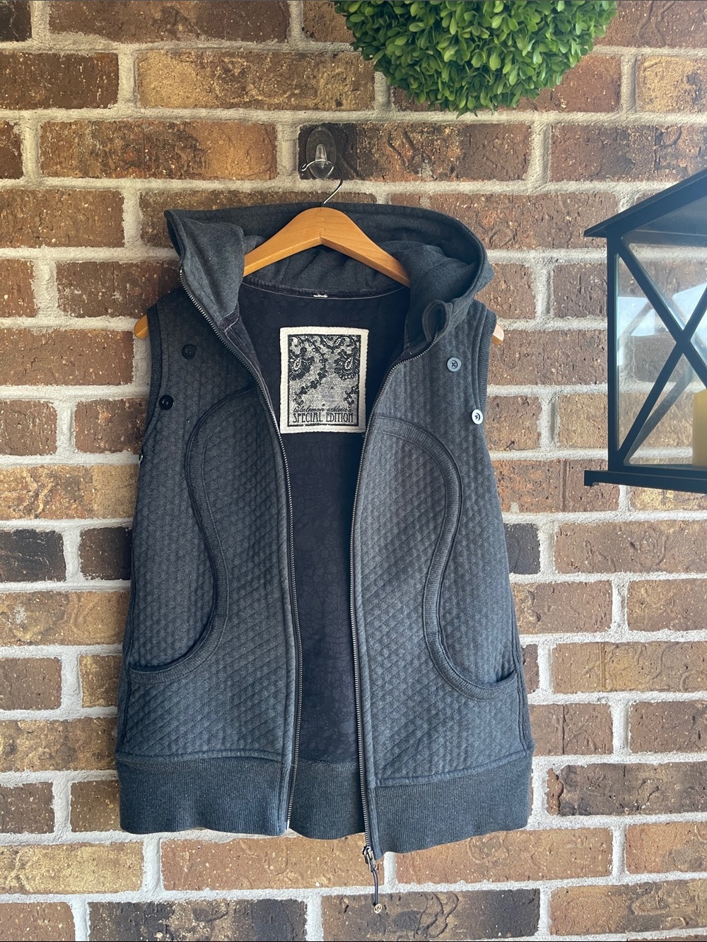 Lululemon Athletica Quilted Scuba Special Edition vest - Picture 3 of 8